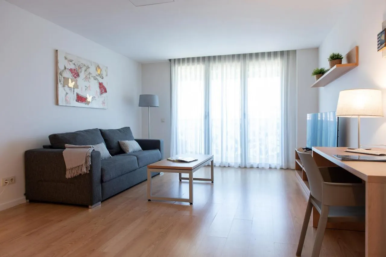 Apartamentos Aura Park Fira Bcn ロスピタレート・デ・リョブレガート アパート