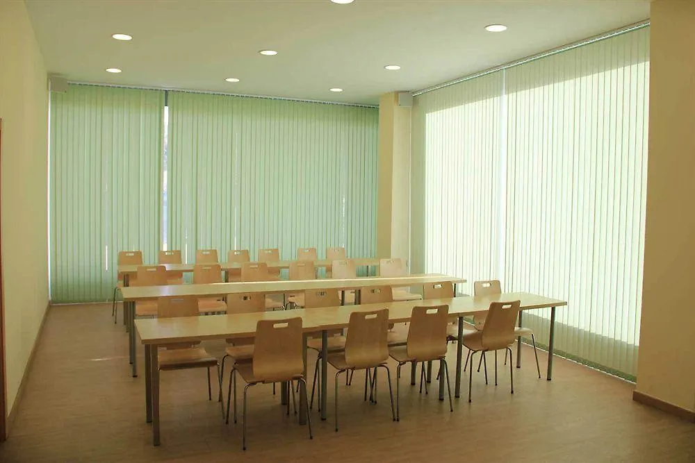 Apartamentos Aura Park Fira Bcn ロスピタレート・デ・リョブレガート
