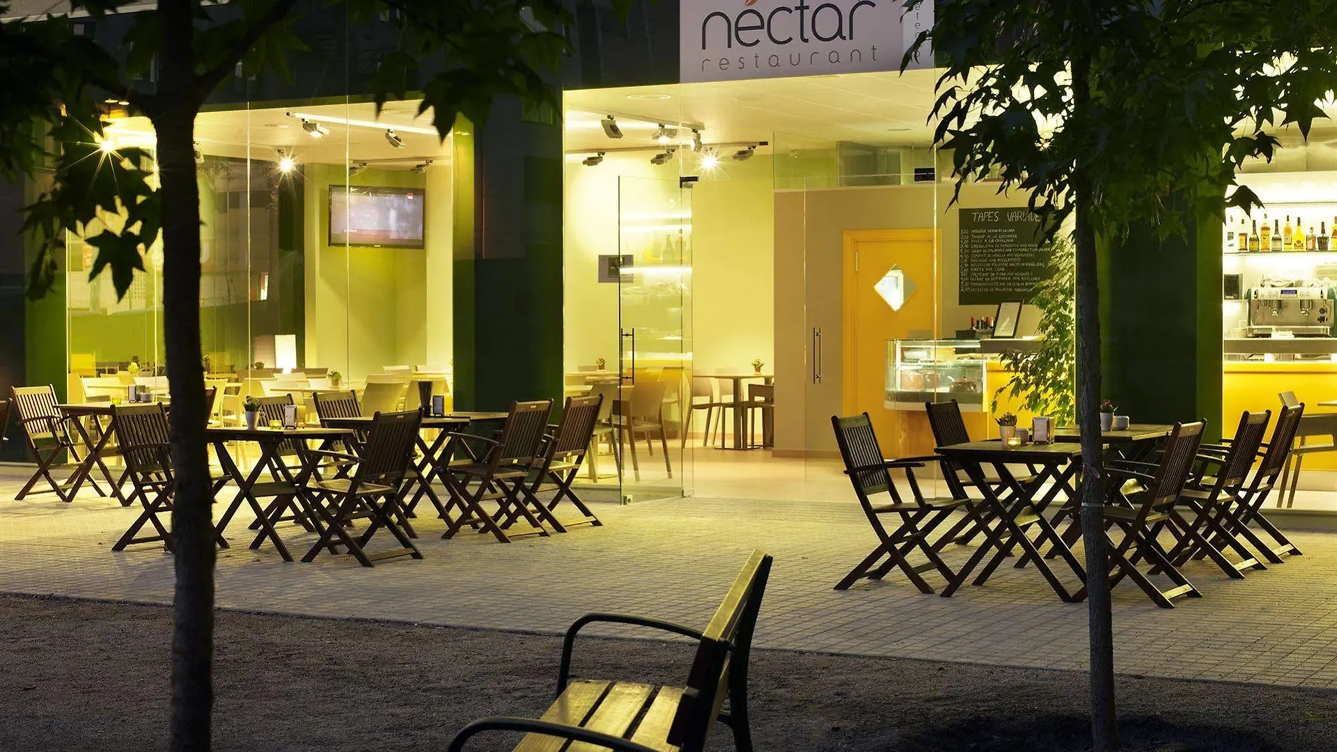 Apartamentos Aura Park Fira Bcn ロスピタレート・デ・リョブレガート
