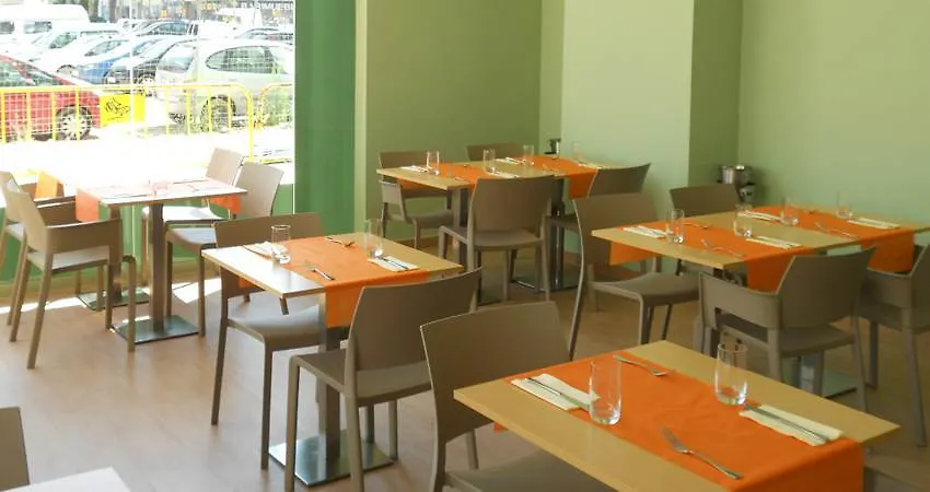 Apartamentos Aura Park Fira Bcn ロスピタレート・デ・リョブレガート アパート